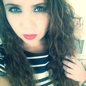 Meet your Posher, Brittany